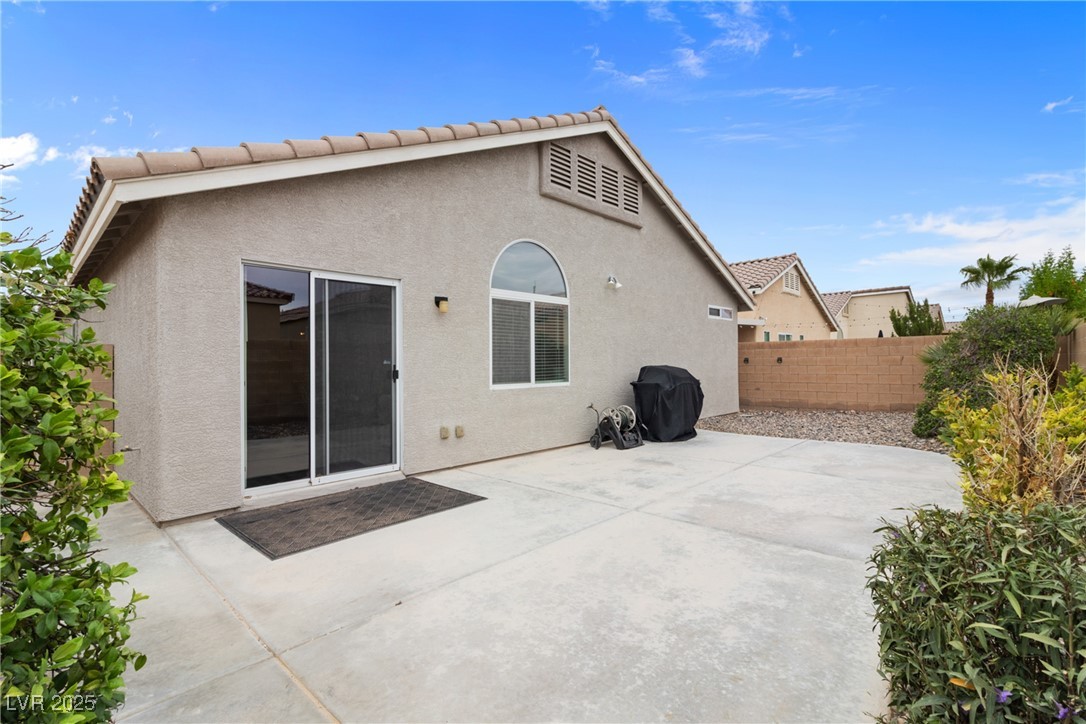 9368 Maple Red Court