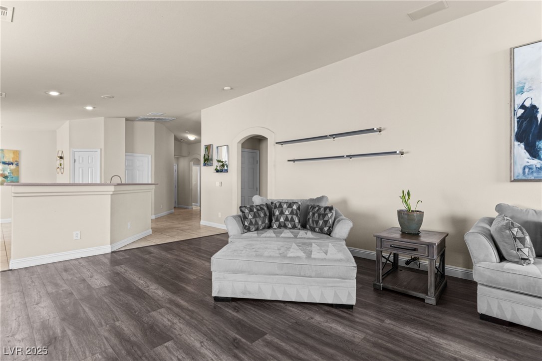 9368 Maple Red Court