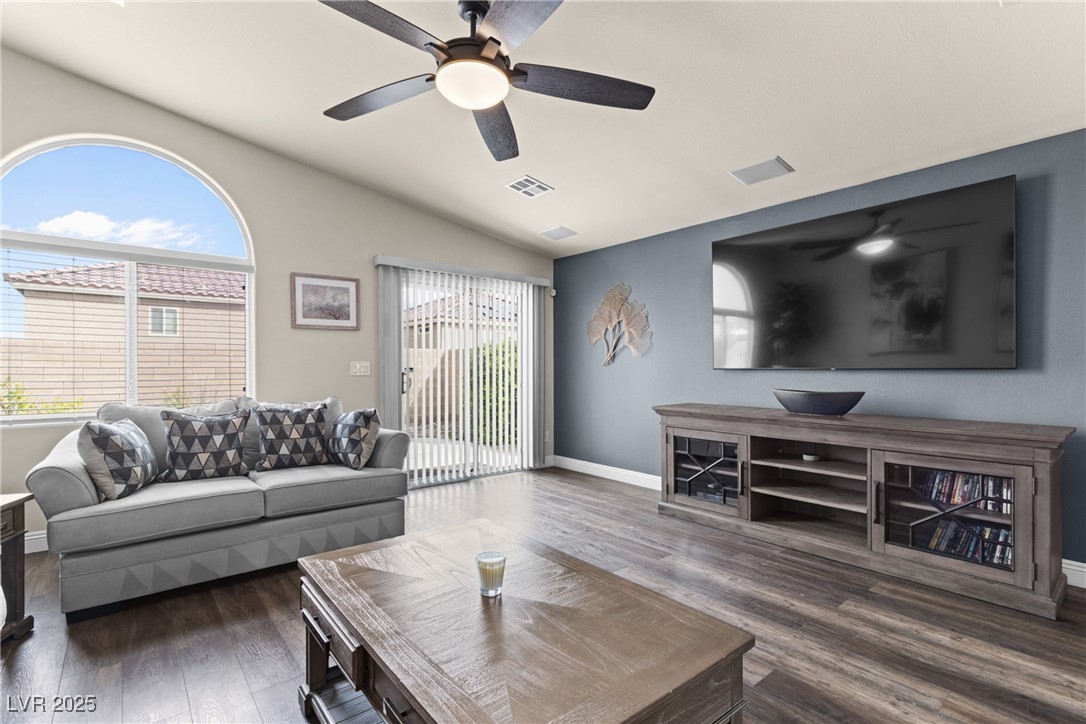 9368 Maple Red Court