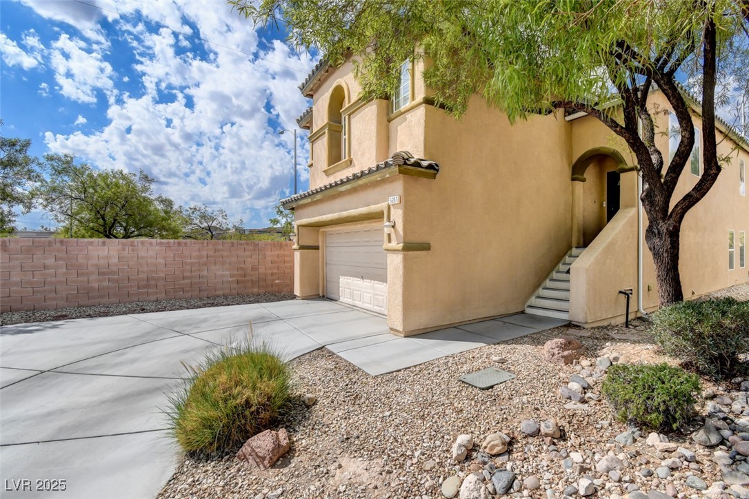 5697 Tapestry Rose Court