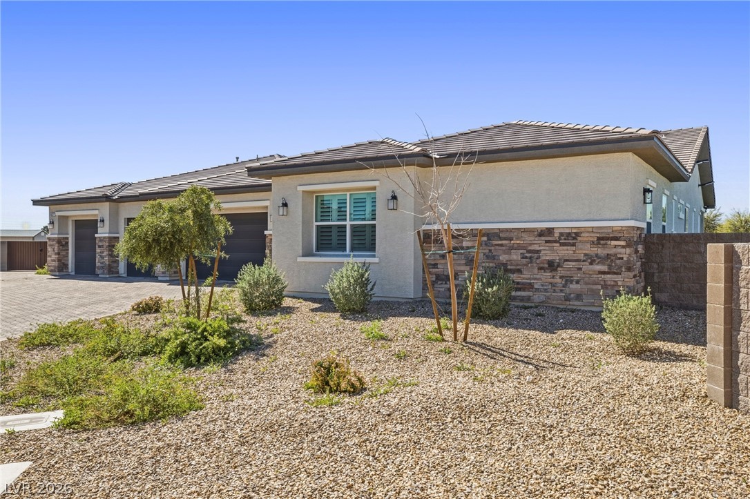 6561 West Azure Drive