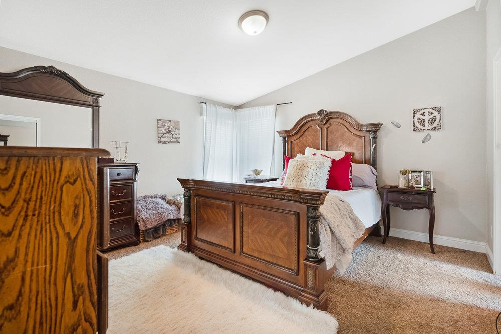 789 Green Valley Road 105