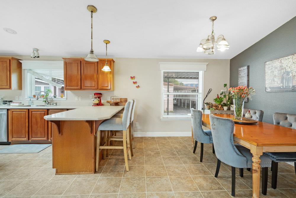 789 Green Valley Road 105