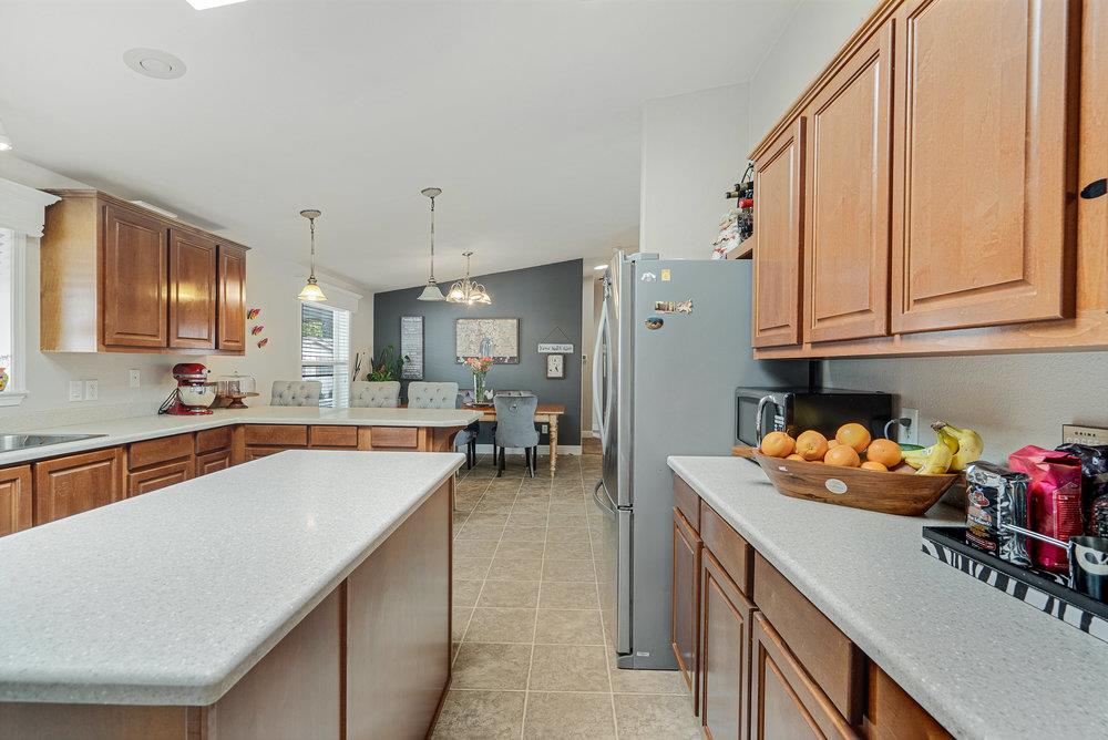 789 Green Valley Road 105