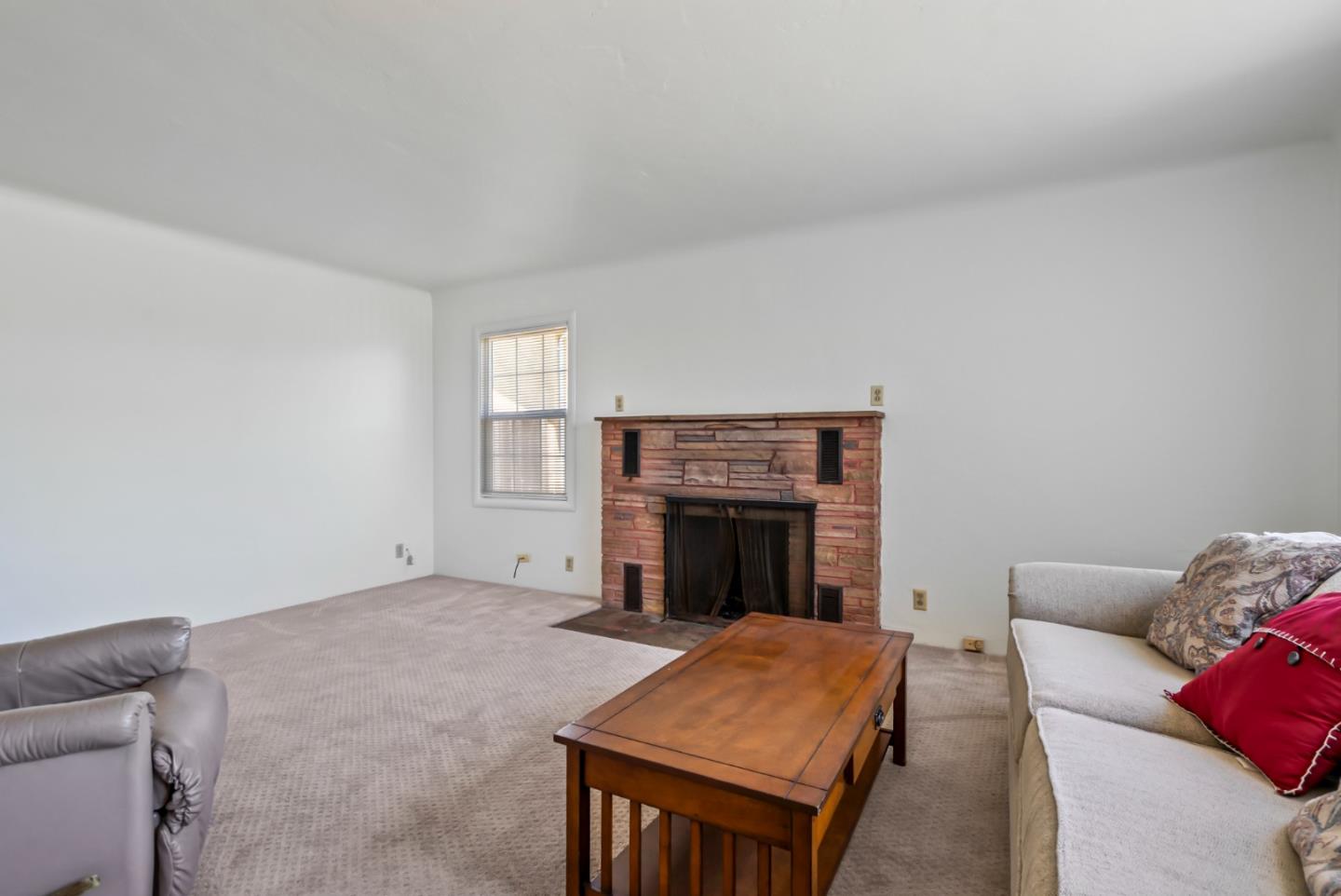 66 Bowker RD