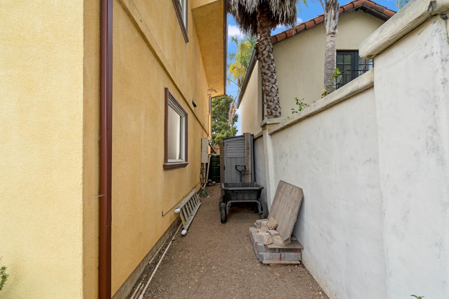 3 Gonzales Street