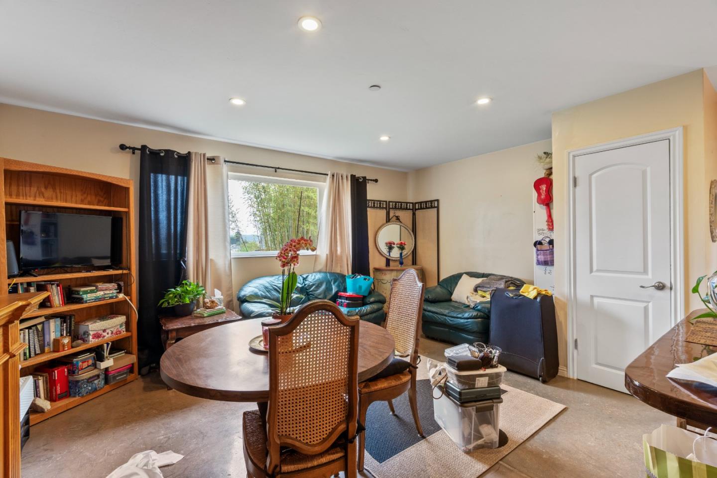 3 Gonzales Street