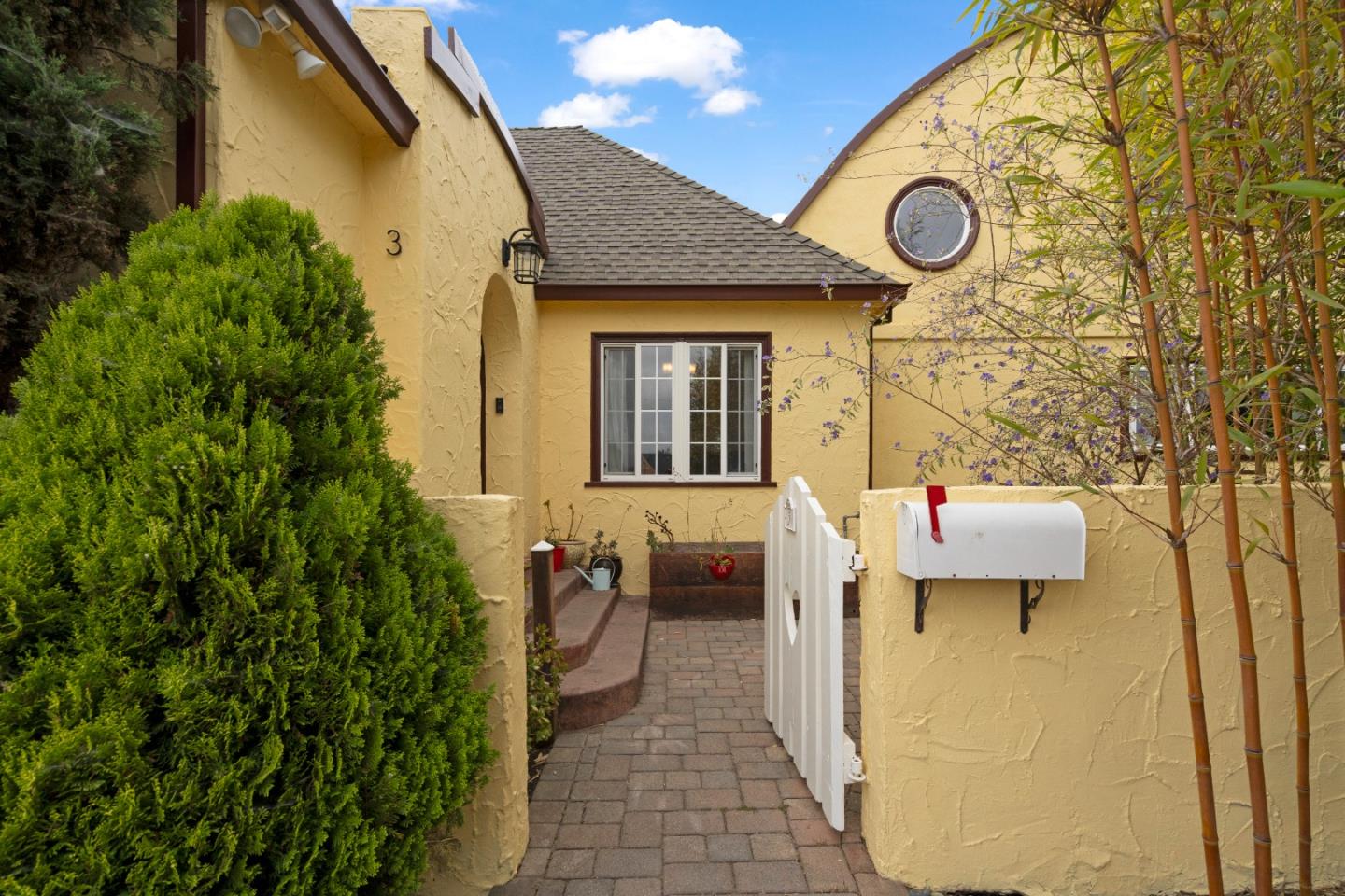 3 Gonzales Street