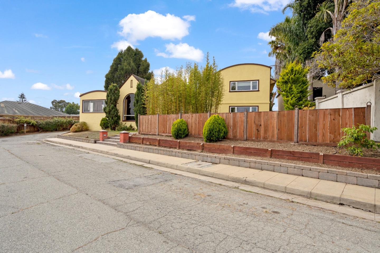 3 Gonzales Street