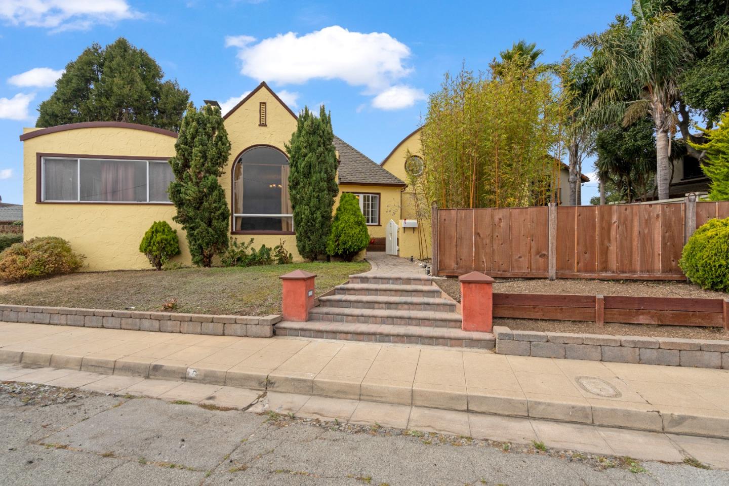 3 Gonzales Street