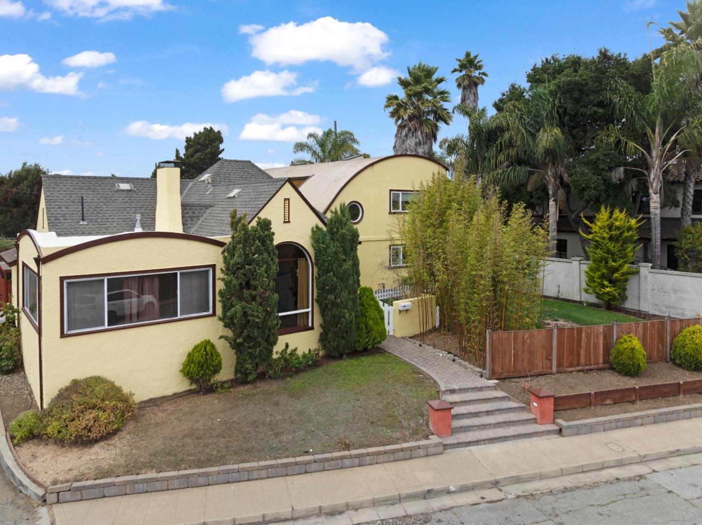3 Gonzales Street