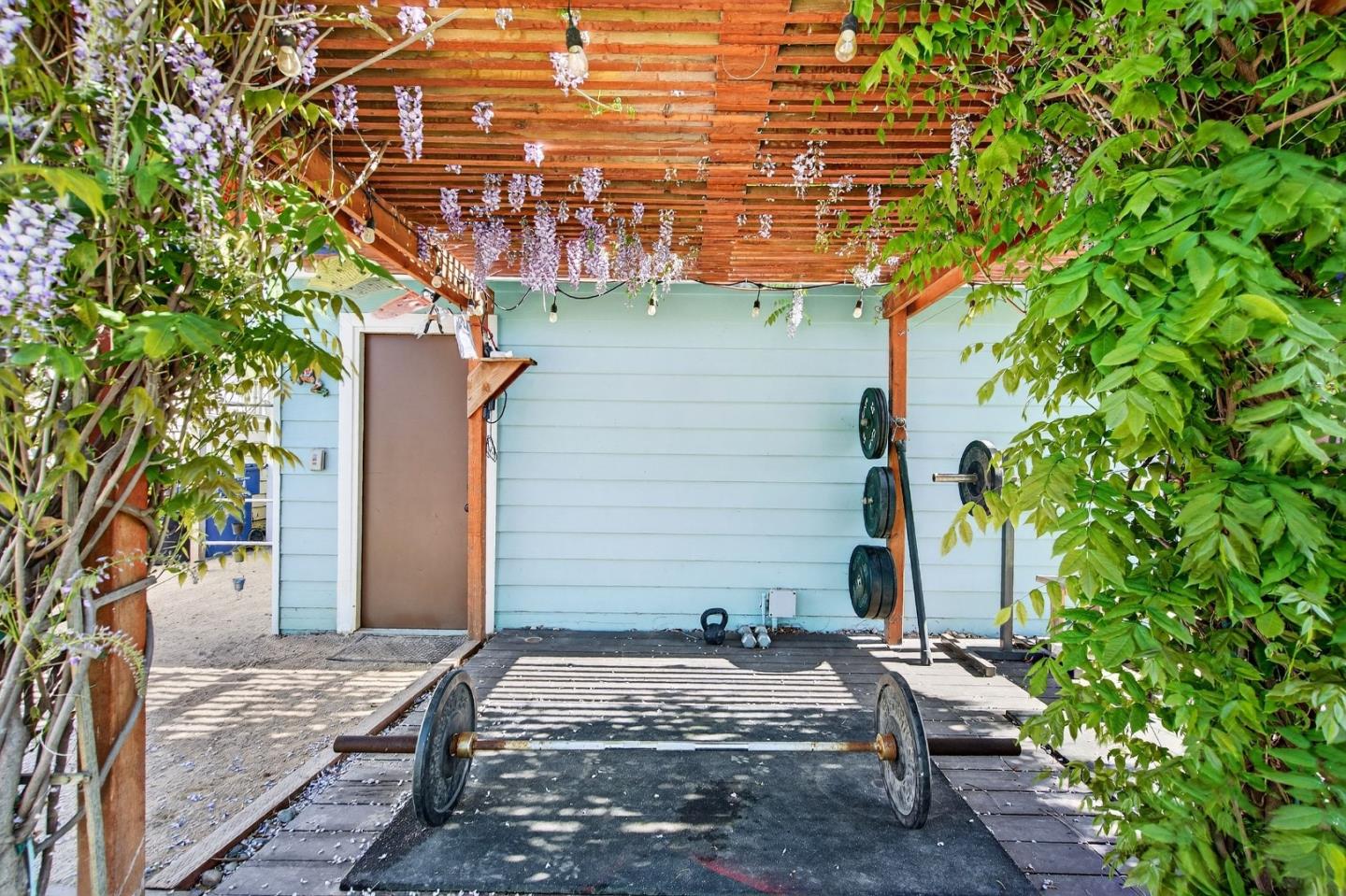 502 East Beach Street