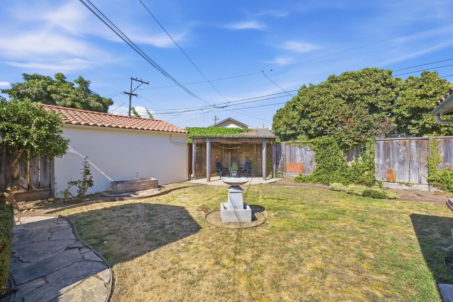 126 Rogers AVE