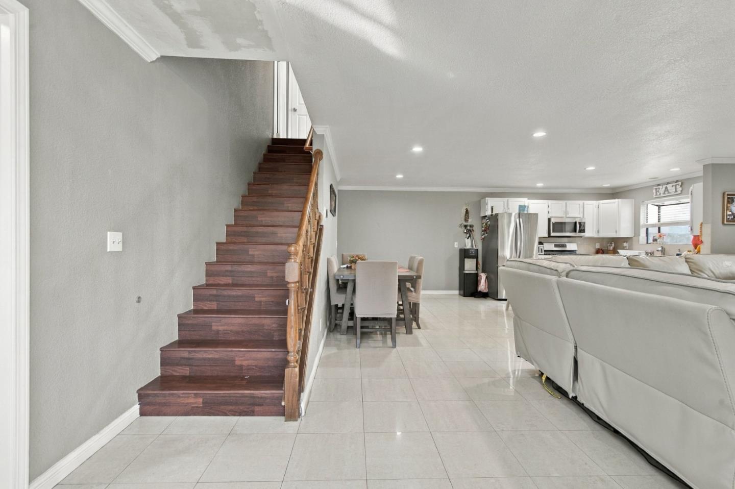 46 Faith DR