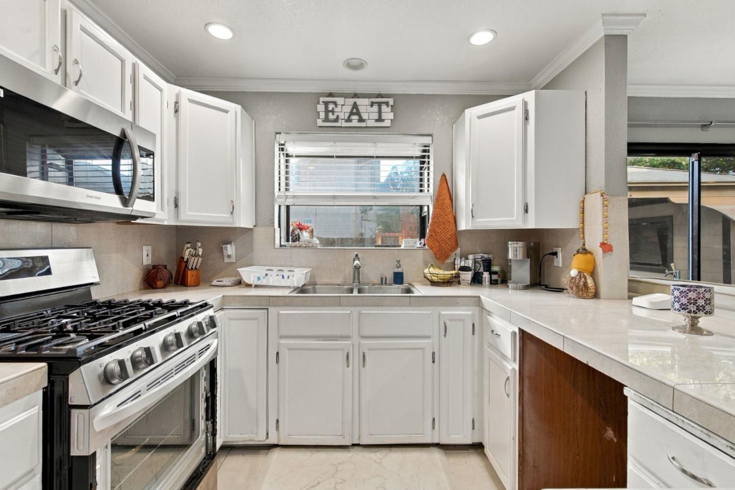 46 Faith DR