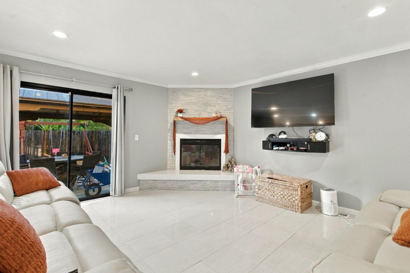 46 Faith DR