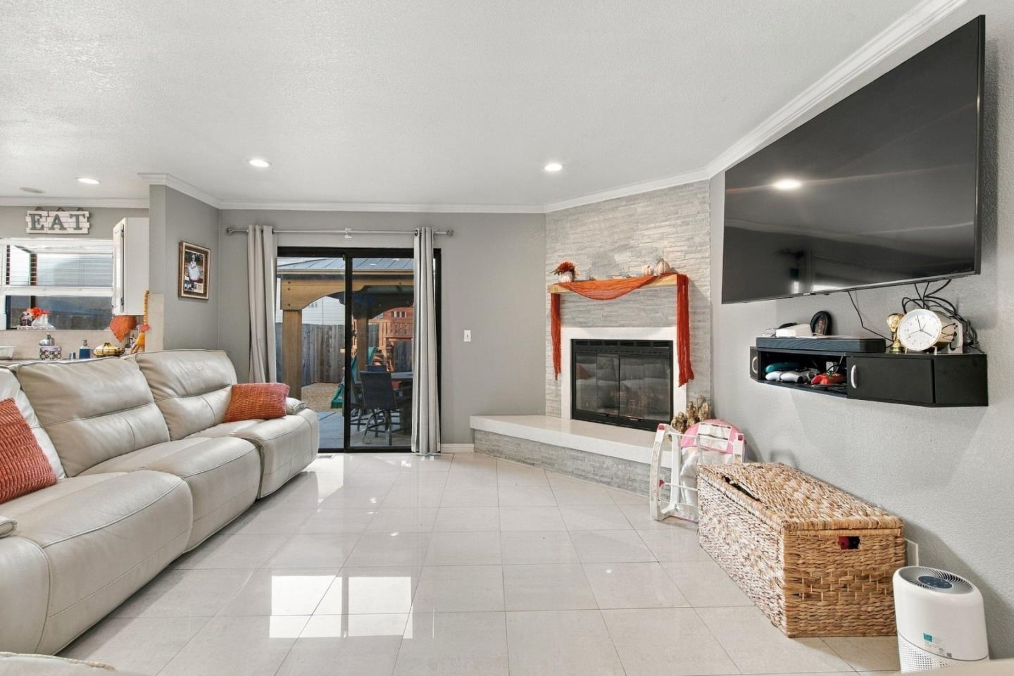 46 Faith DR