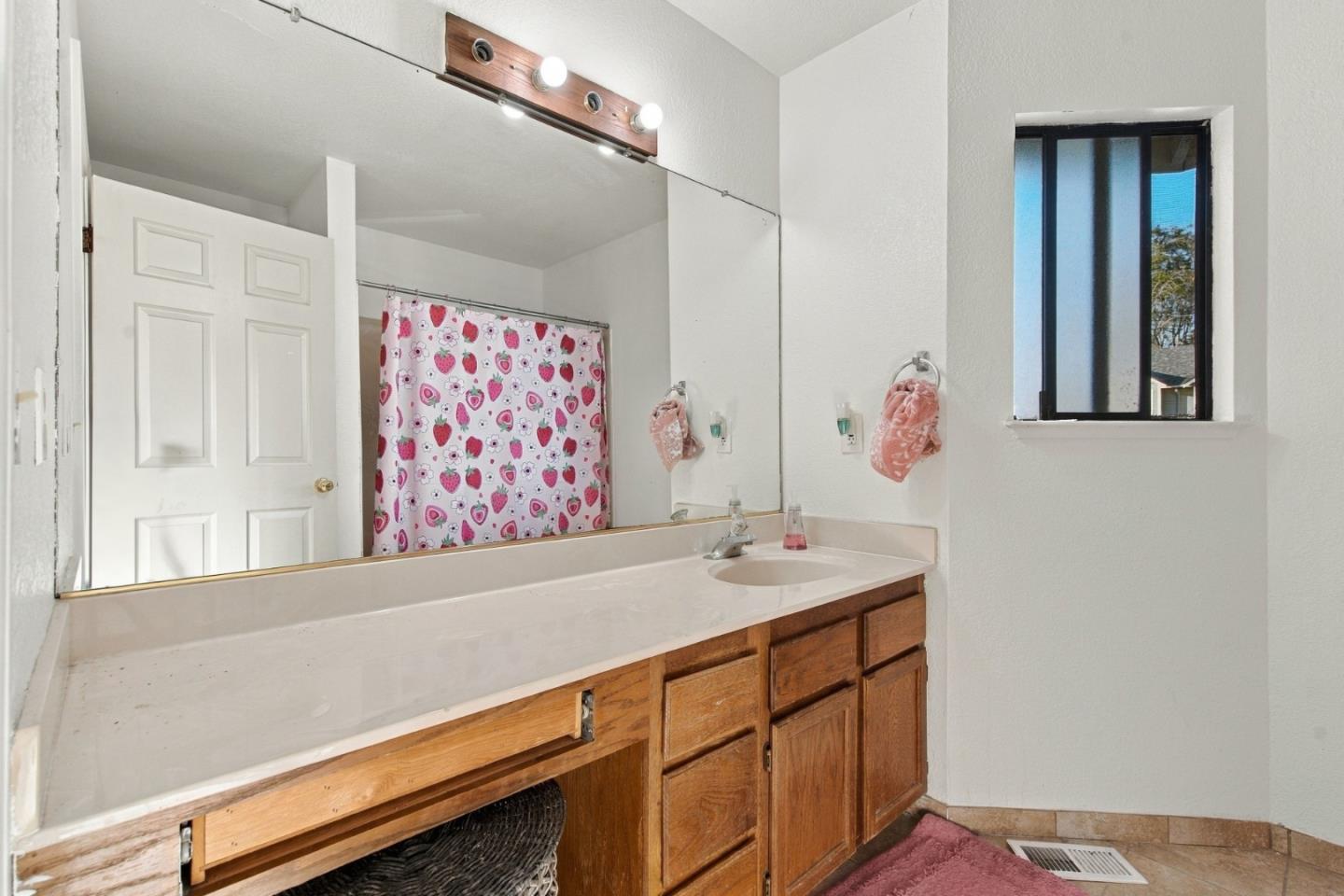 46 Faith DR