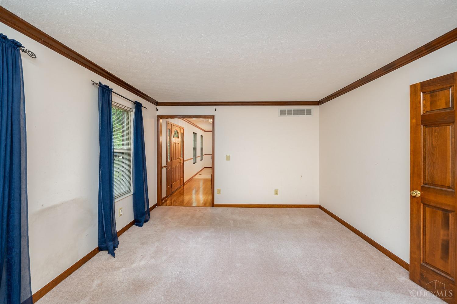 5587 Beech Grove Drive