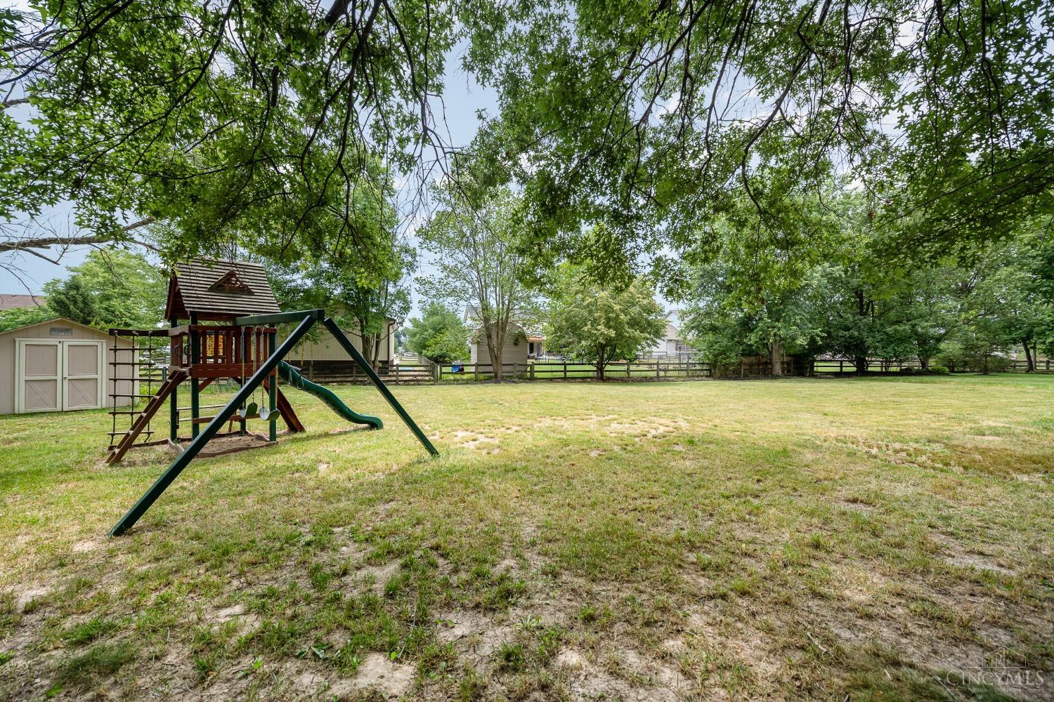 5587 Beech Grove Drive