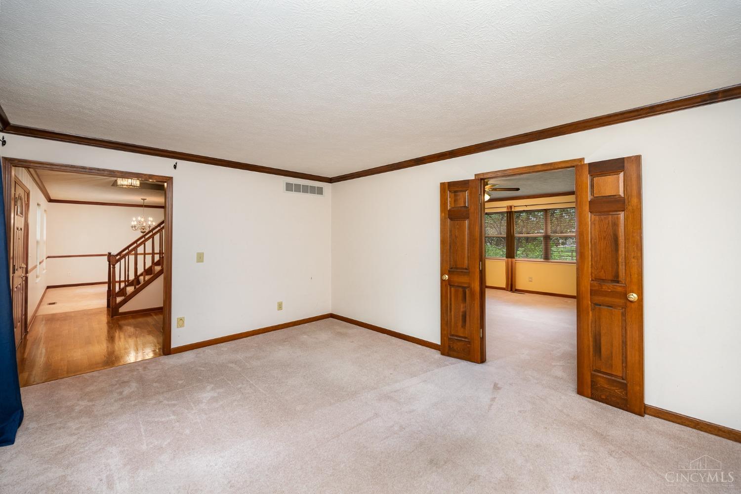 5587 Beech Grove Drive