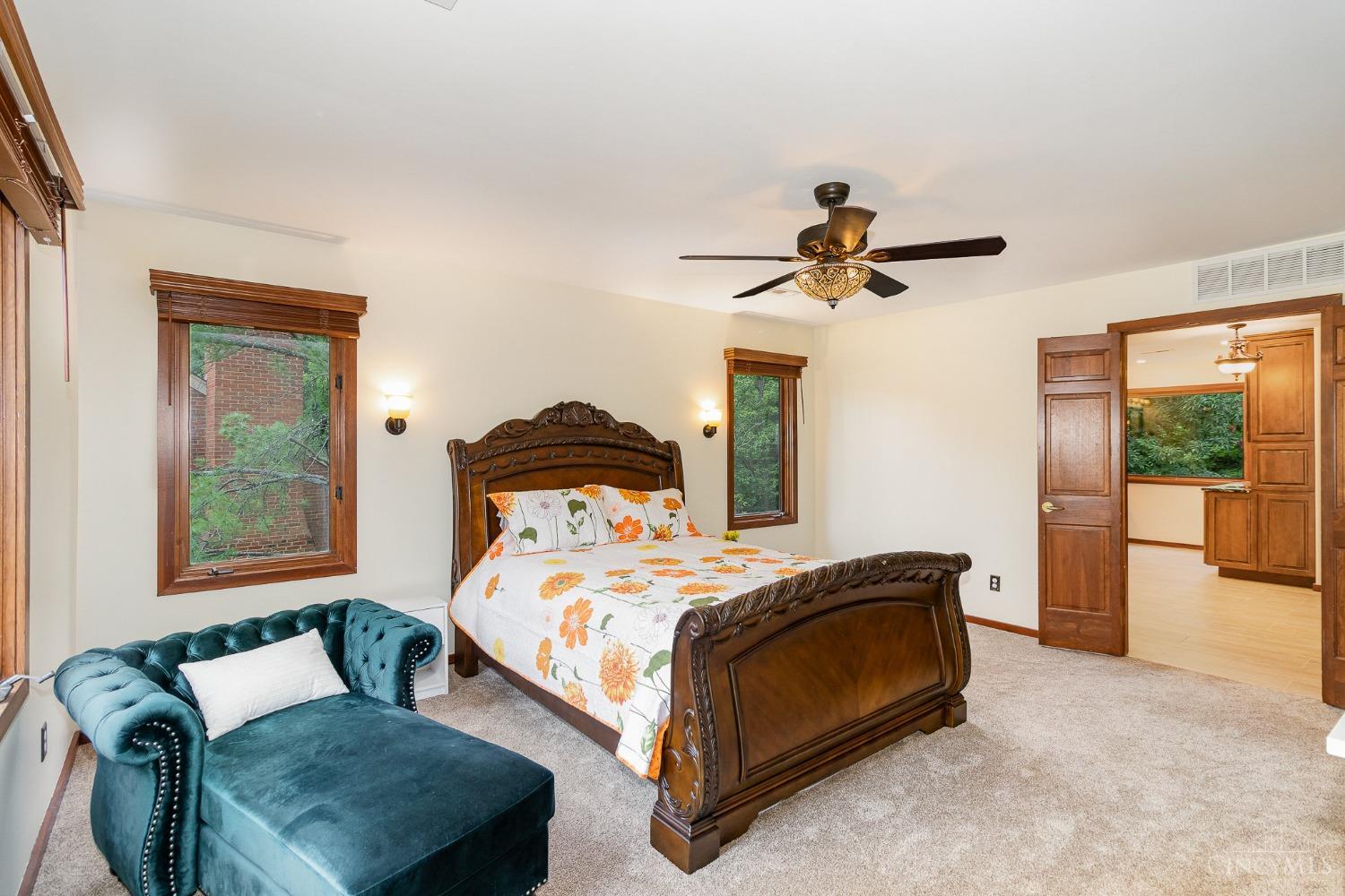 8907 Terwilligers Trail