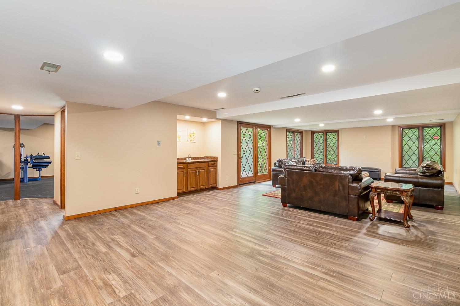 8907 Terwilligers Trail