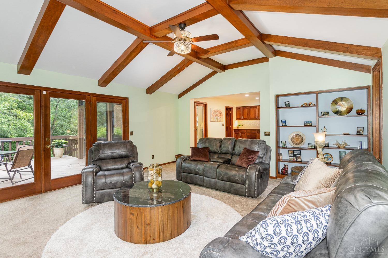 8907 Terwilligers Trail
