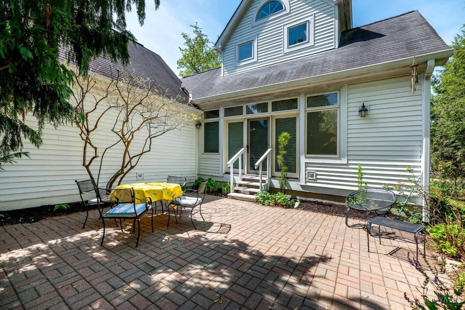 34 Laurel Avenue