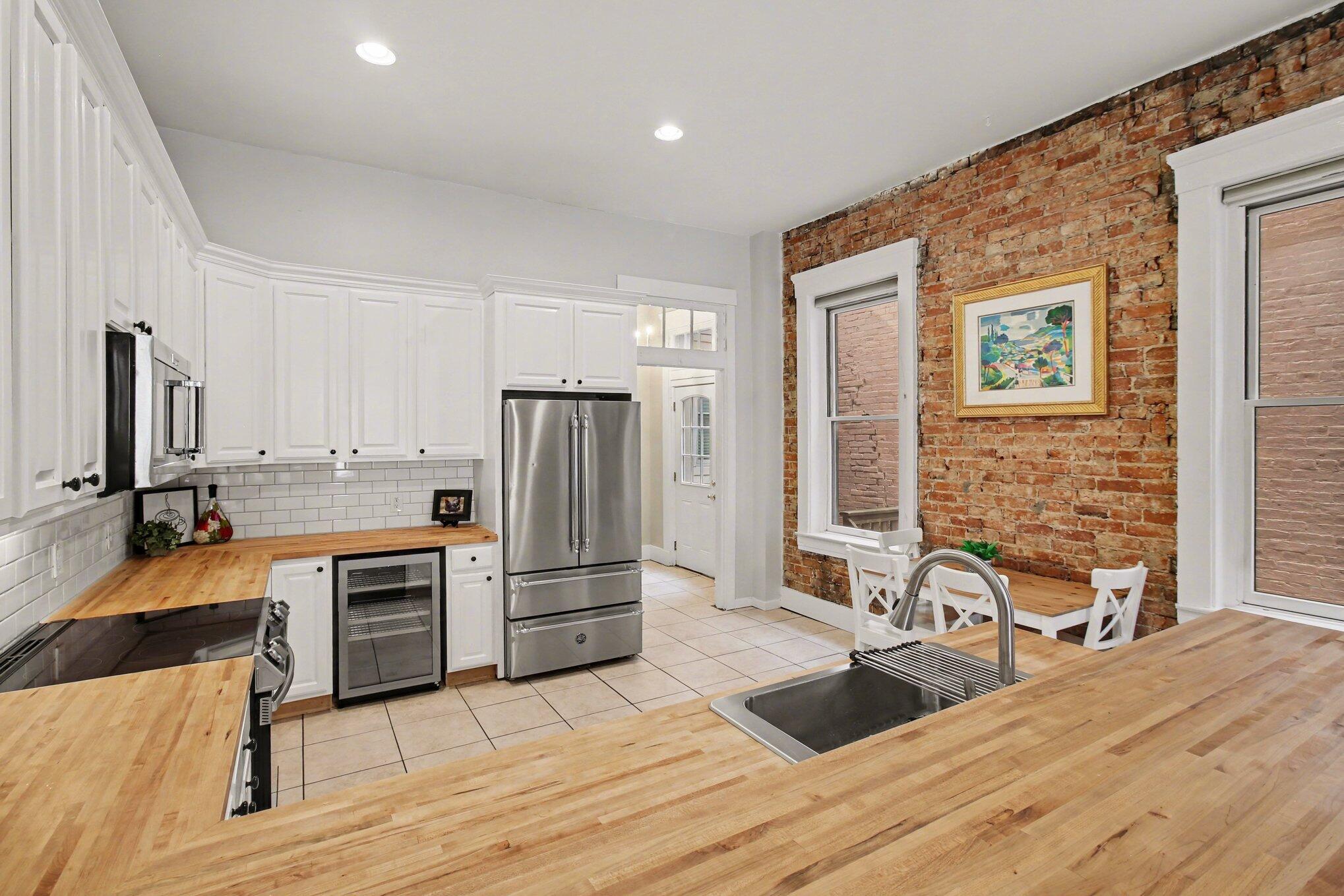 809 Philadelphia Street