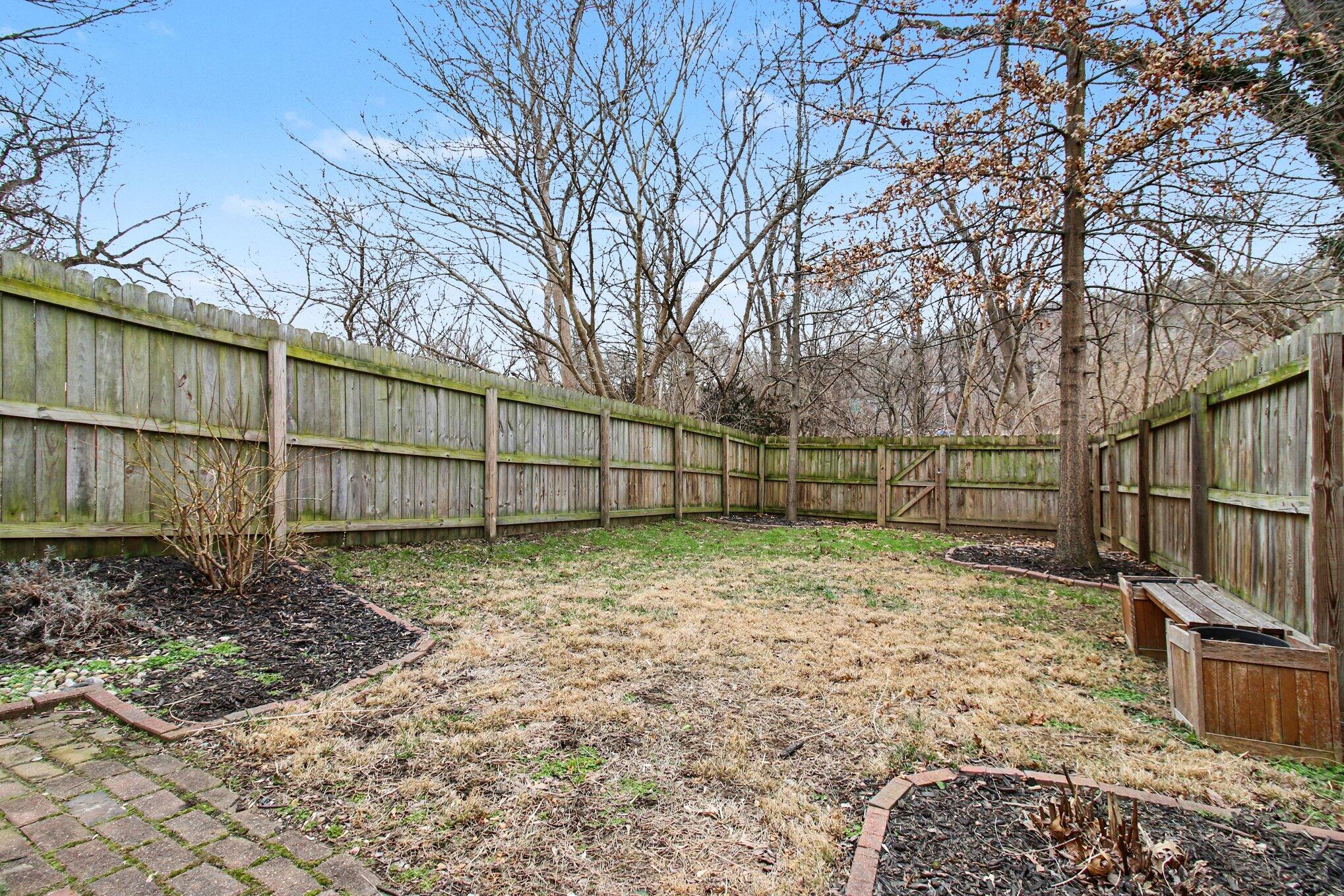 809 Philadelphia Street