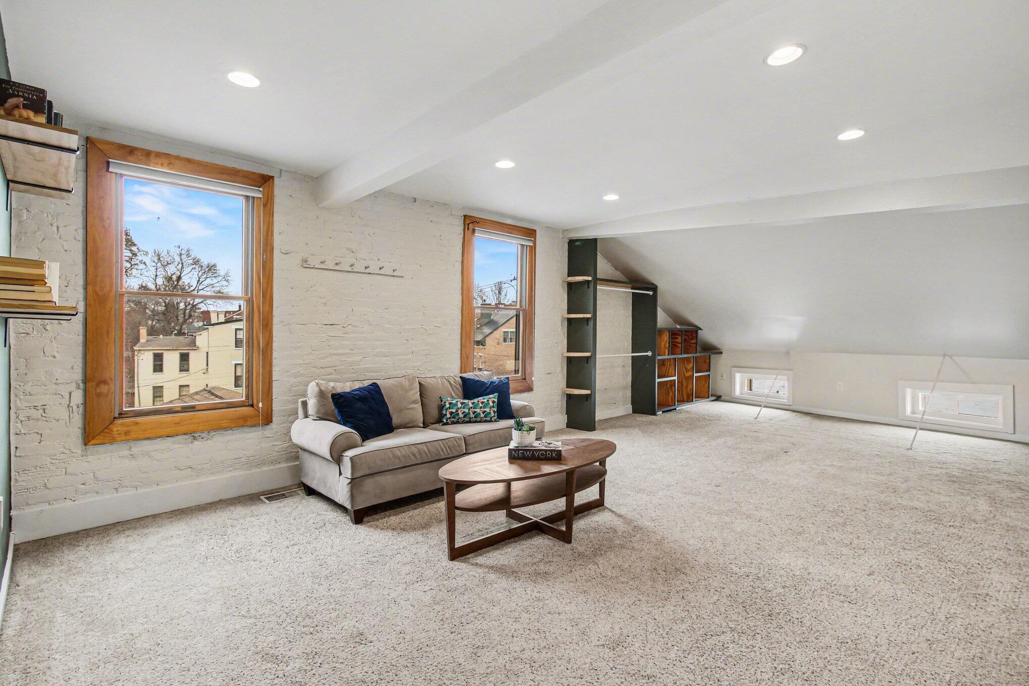 809 Philadelphia Street