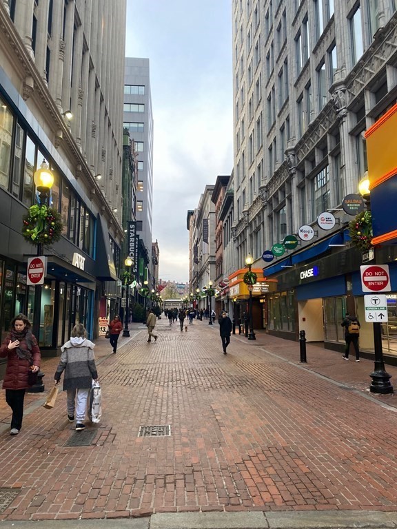 333 Washington St # 604A