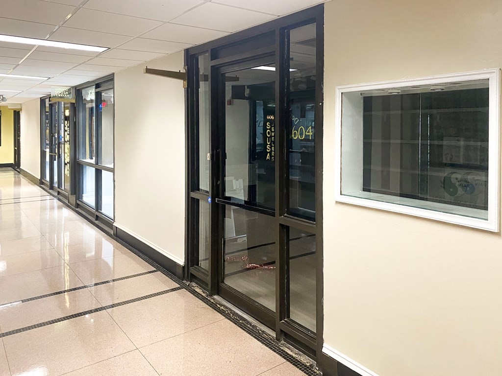 333 Washington St # 604A