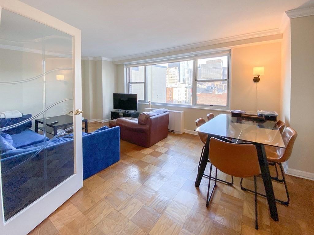 151 Tremont St # 15S