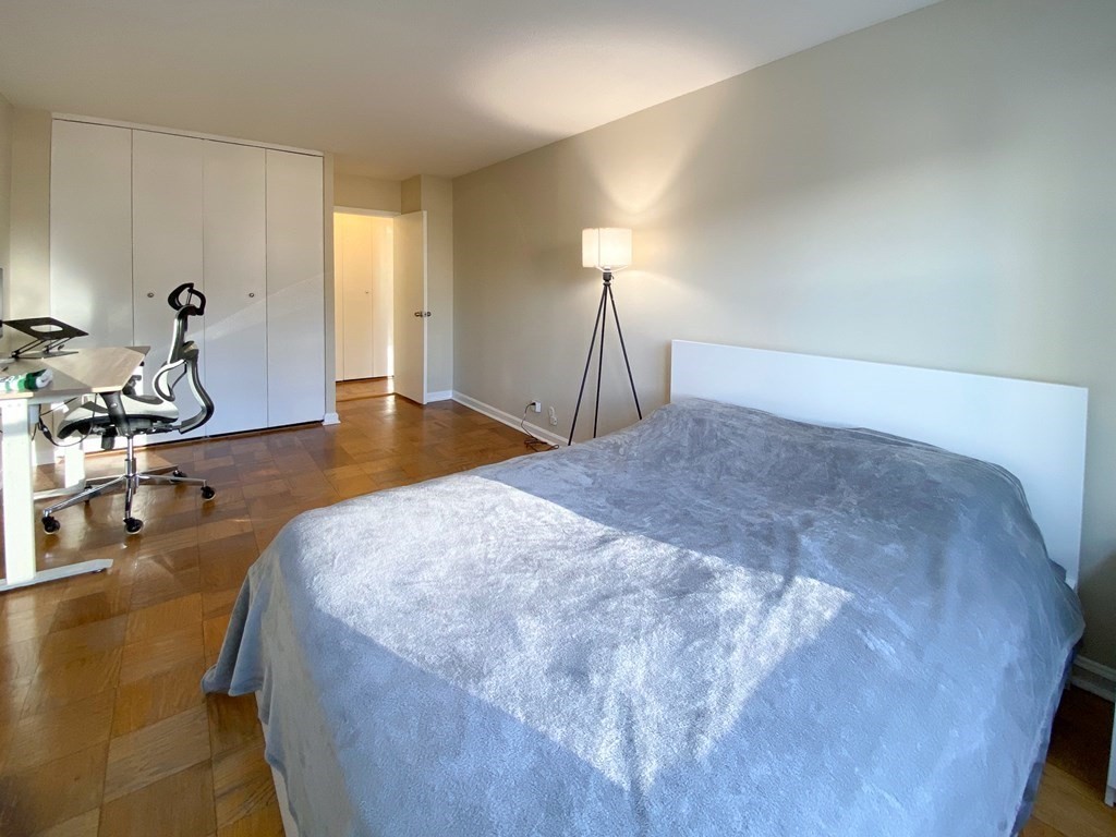 151 Tremont St # 15S