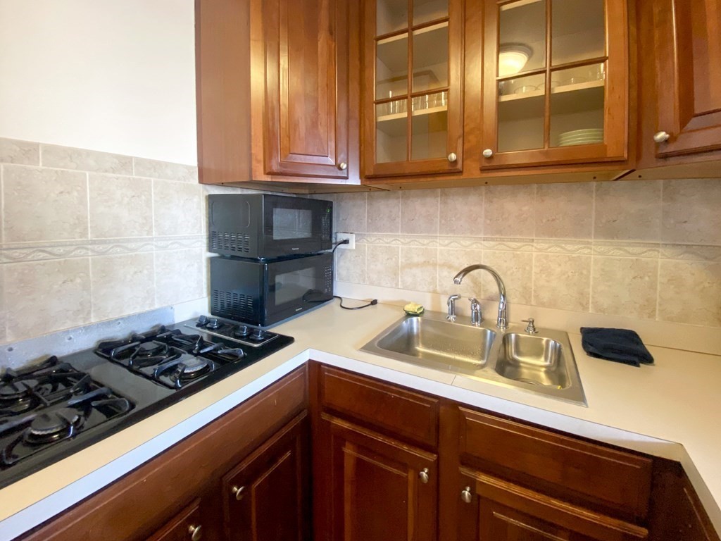 151 Tremont St # 15S