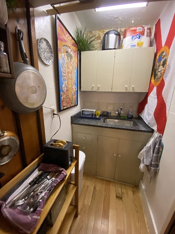 80 Mount Vernon St. # 3