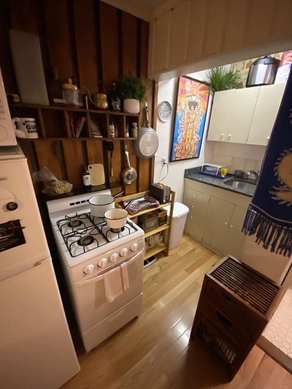 80 Mount Vernon St. # 3