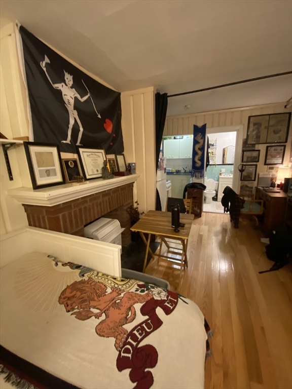 80 Mount Vernon St. # 3