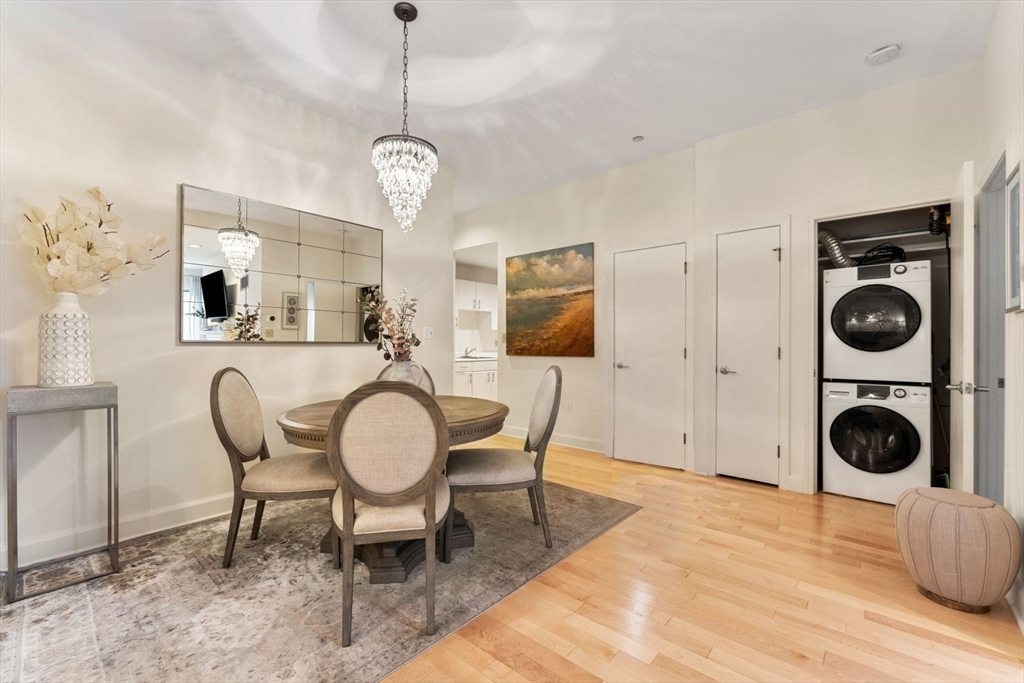 2 Clarendon St # 404