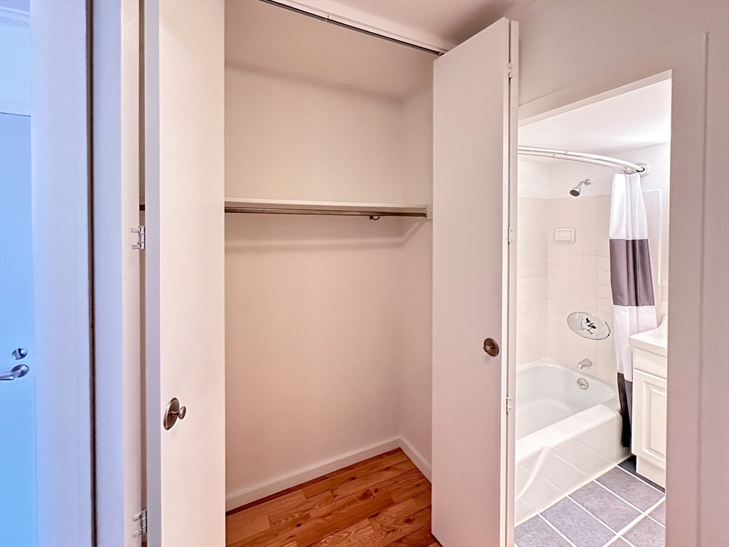 8 Whittier Place # 21G