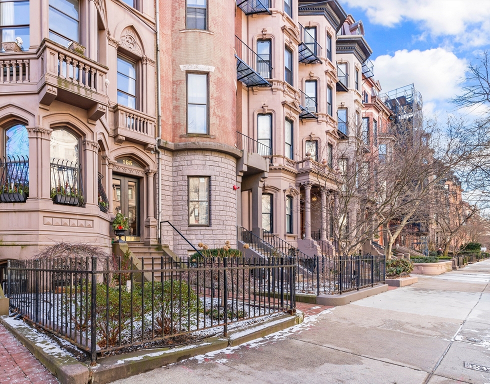 165 Beacon St # 165