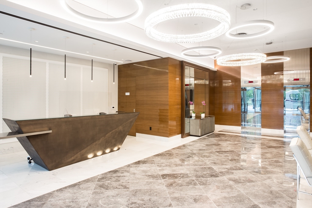 151 Tremont Street # 25C