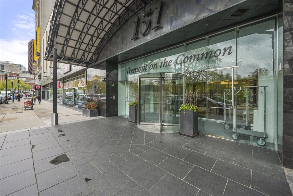 151 Tremont Street # 25C