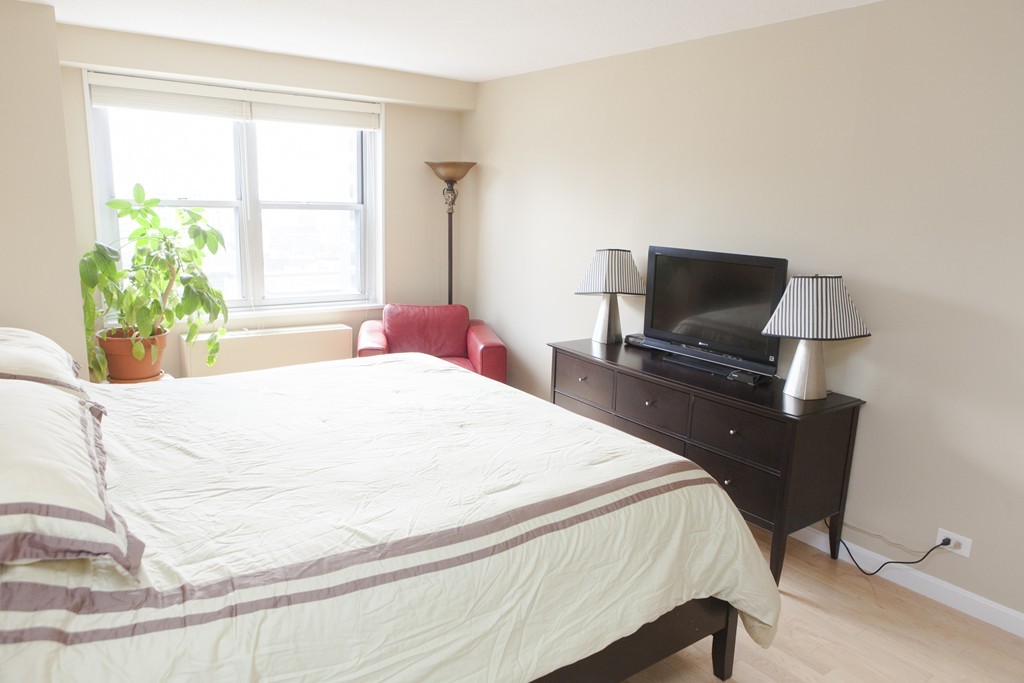 151 Tremont Street # 25C