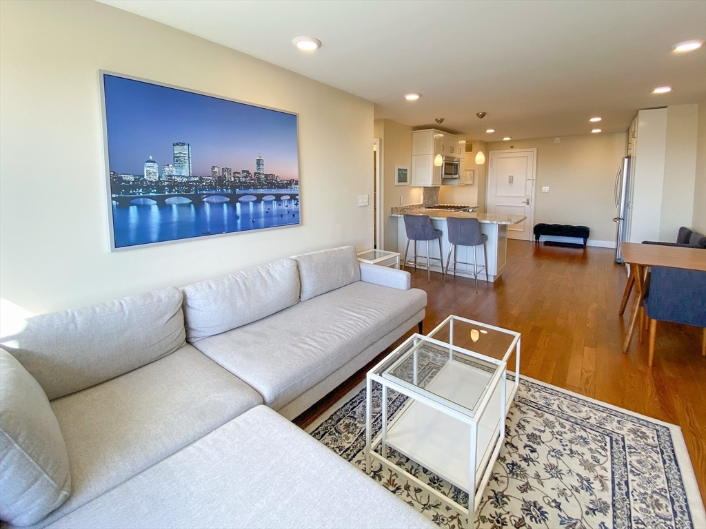 151 Tremont Street # 11L