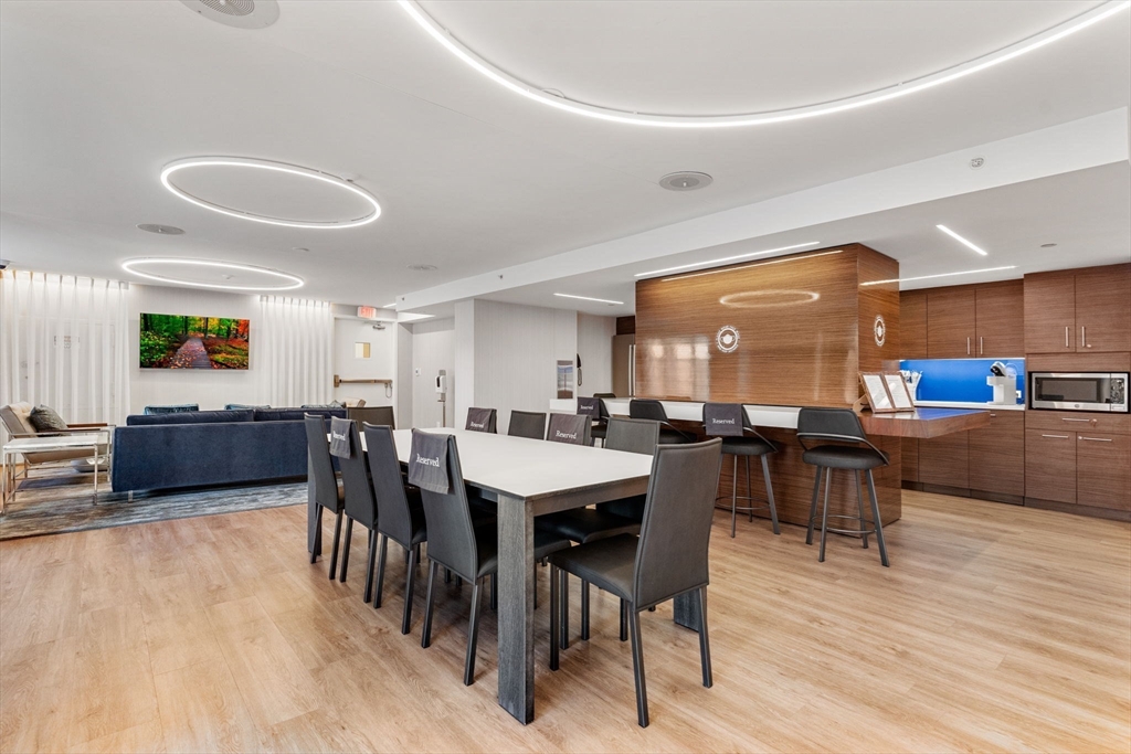 151 Tremont St # 16J