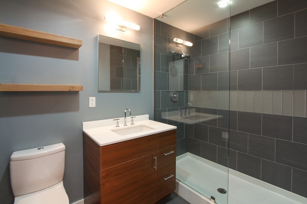 346 Congress Street # 611