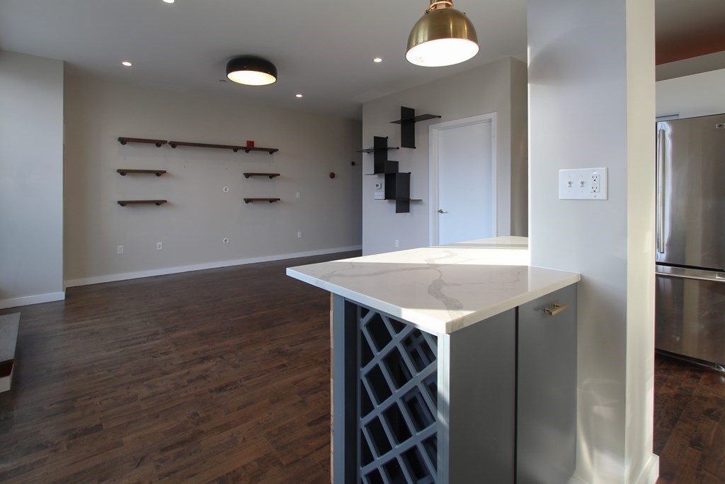 346 Congress Street # 611